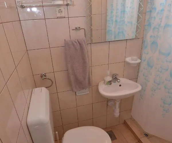 By The Sea Tkon, Pasman - 8455 *