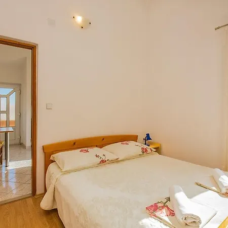 By The Sea Tkon, Pasman - 8455 Apartment *