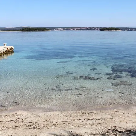 By The Sea Tkon, Pasman - 8455 *