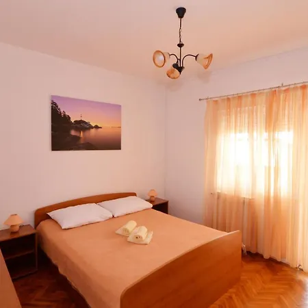 By The Sea Tkon, Pasman - 8455 *