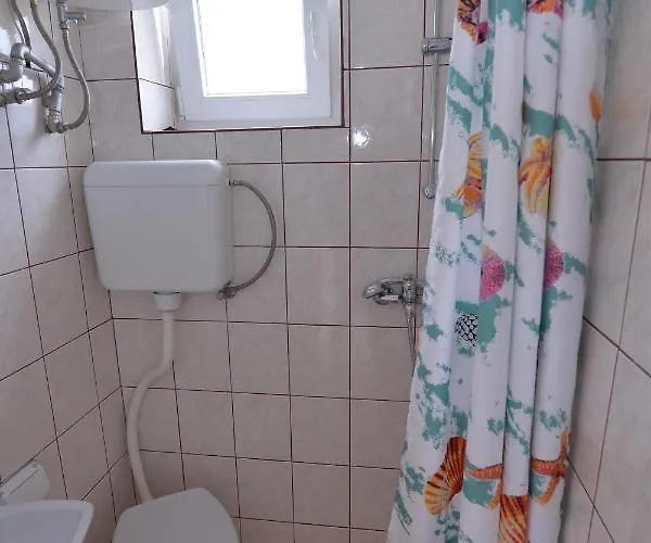 By The Sea Tkon, Pasman - 8455 *